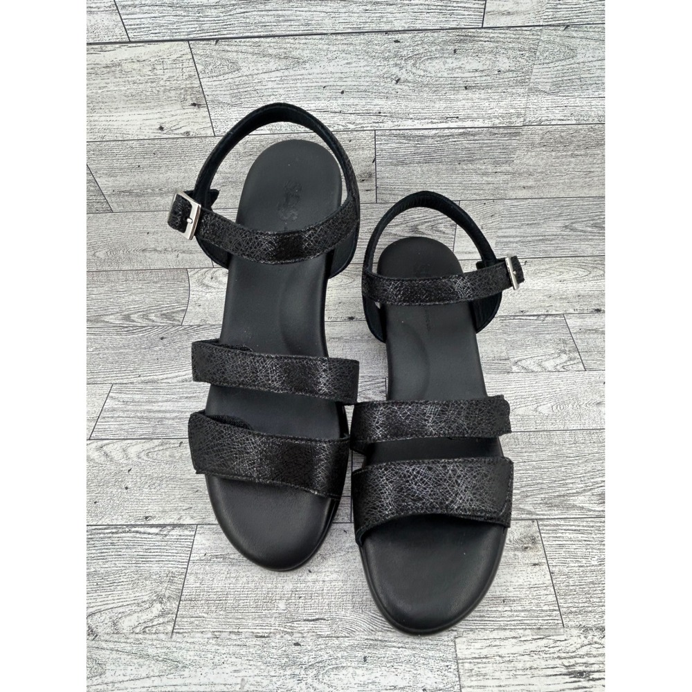 SAS Tripad Comfort Women 9M Black Textured Leather Triple Strap Sandals J8348255
